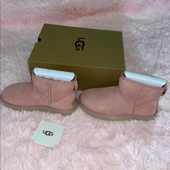 Uggs - Picture 5 of 5